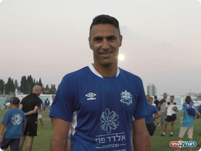 לספוג כמה שפחות. מלכה (שקד מורג)